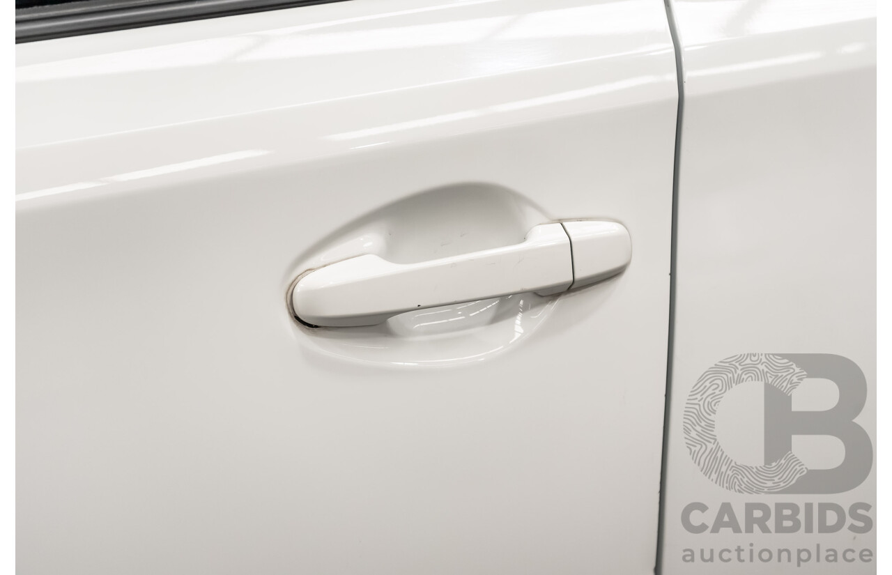 10/2014 Toyota Corolla Ascent Sport ZRE182R 5d Hatchback Glacier White 1.8L