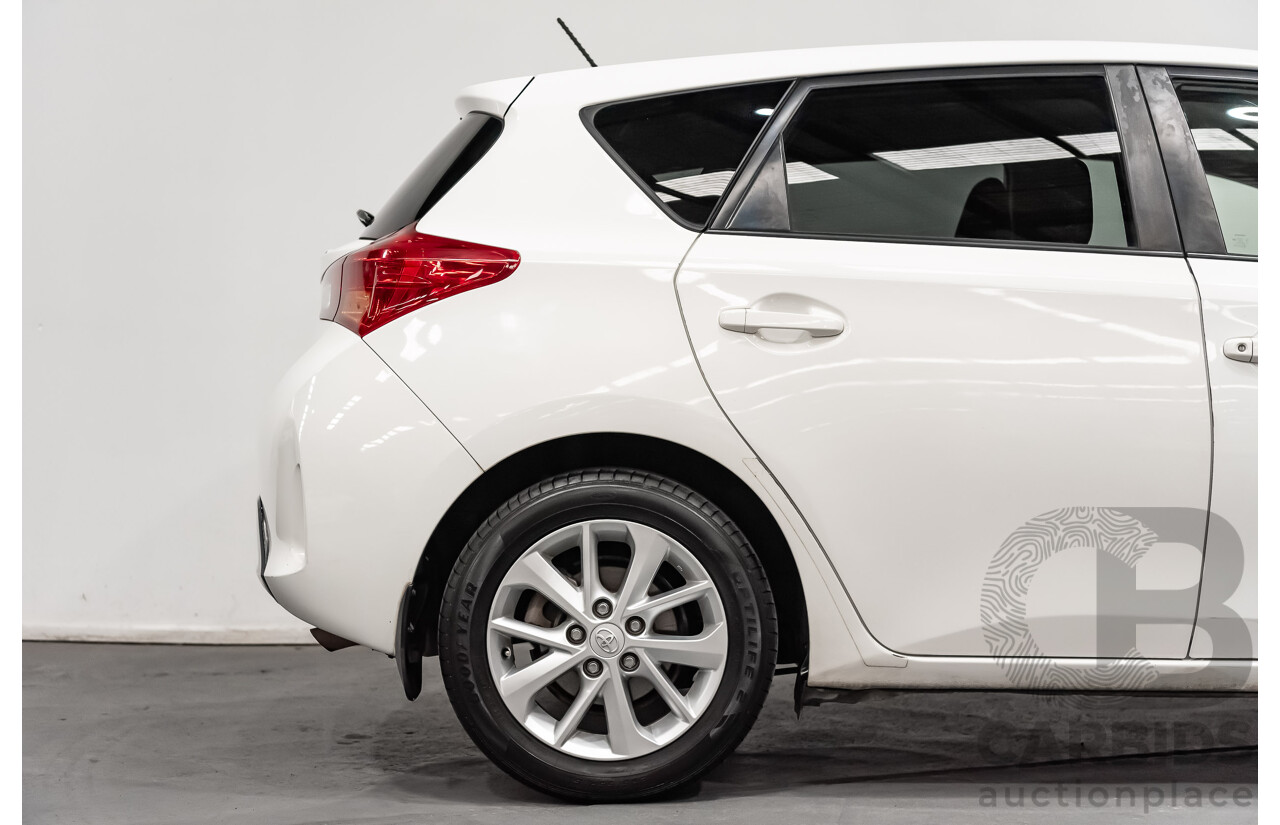 10/2014 Toyota Corolla Ascent Sport ZRE182R 5d Hatchback Glacier White 1.8L