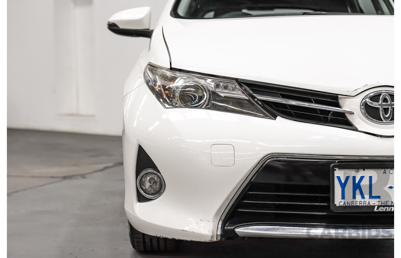 10/2014 Toyota Corolla Ascent Sport ZRE182R 5d Hatchback Glacier White 1.8L