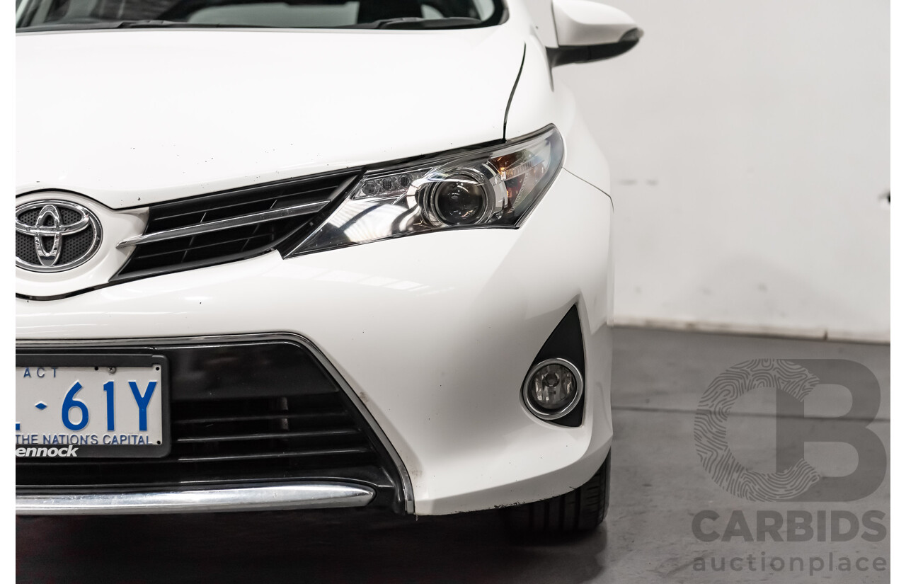 10/2014 Toyota Corolla Ascent Sport ZRE182R 5d Hatchback Glacier White 1.8L