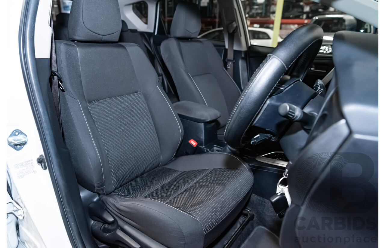 10/2014 Toyota Corolla Ascent Sport ZRE182R 5d Hatchback Glacier White 1.8L