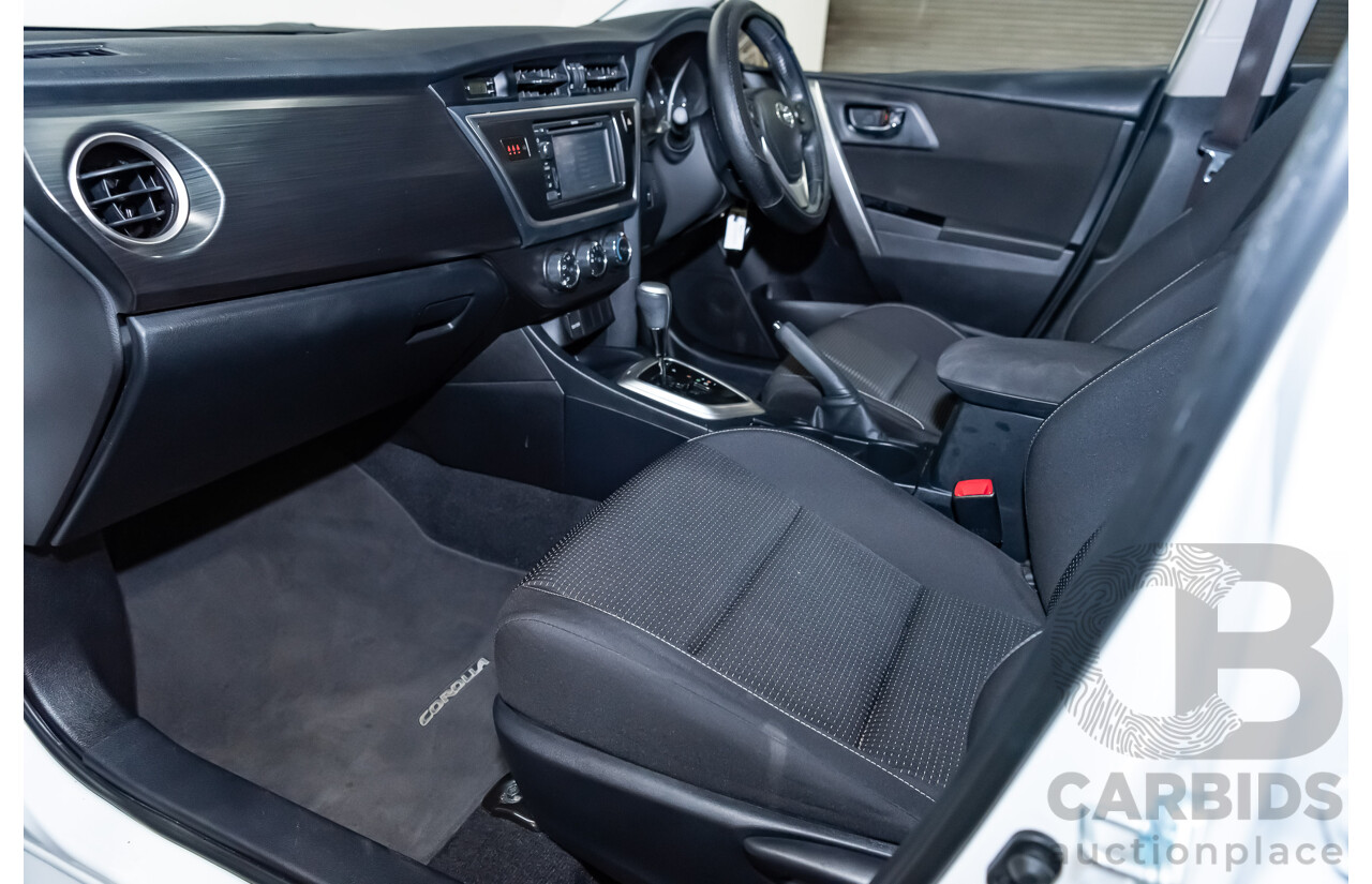 10/2014 Toyota Corolla Ascent Sport ZRE182R 5d Hatchback Glacier White 1.8L