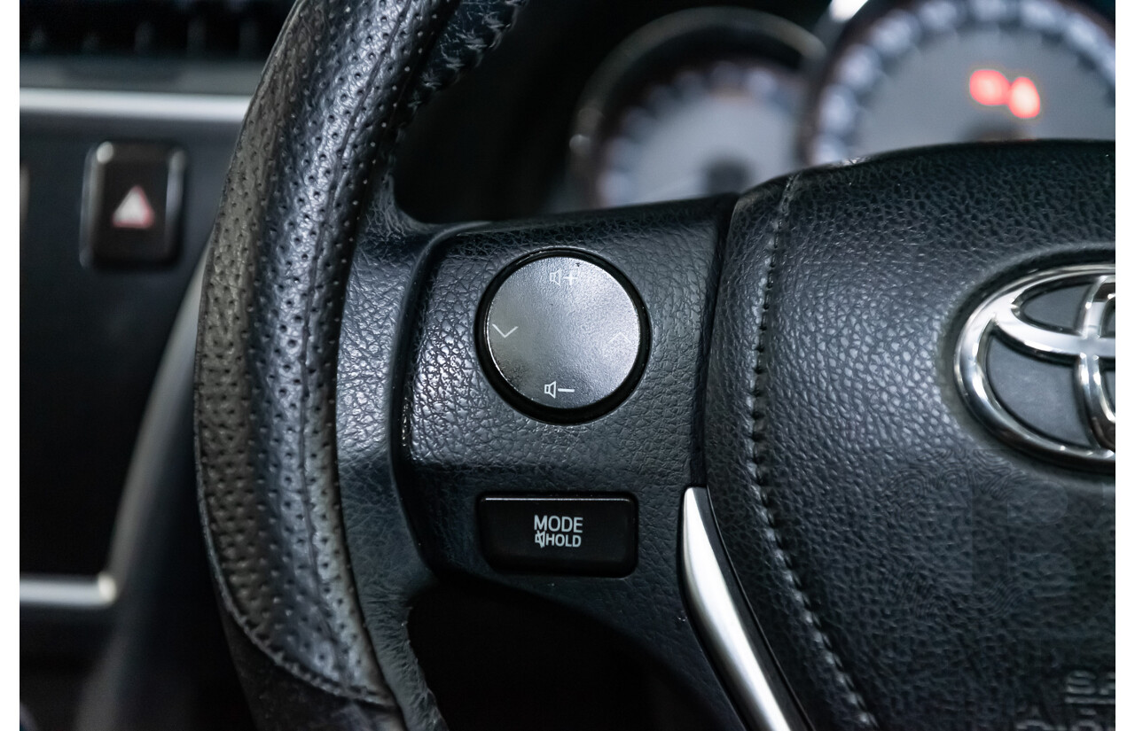 10/2014 Toyota Corolla Ascent Sport ZRE182R 5d Hatchback Glacier White 1.8L