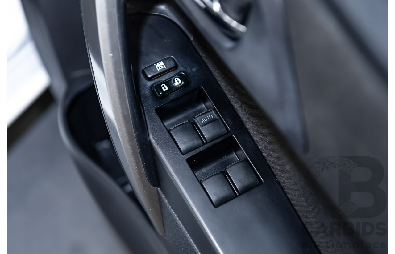 10/2014 Toyota Corolla Ascent Sport ZRE182R 5d Hatchback Glacier White 1.8L