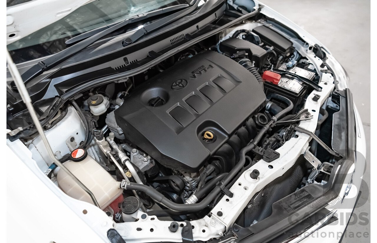 10/2014 Toyota Corolla Ascent Sport ZRE182R 5d Hatchback Glacier White 1.8L