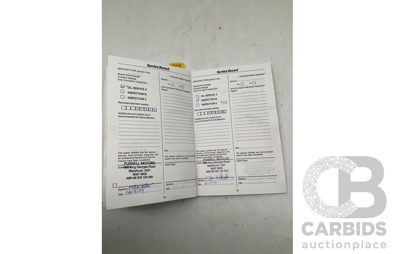 12/2005 Land Rover Discovery 3 TDV6 S (4x4) 4d Wagon White Turbo Diesel 2.7L - 7 Seater