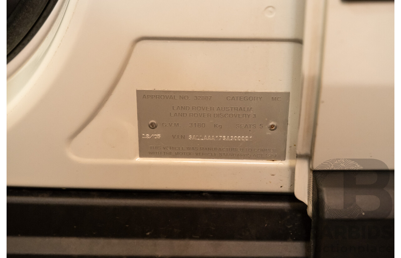 12/2005 Land Rover Discovery 3 TDV6 S (4x4) 4d Wagon White Turbo Diesel 2.7L - 7 Seater