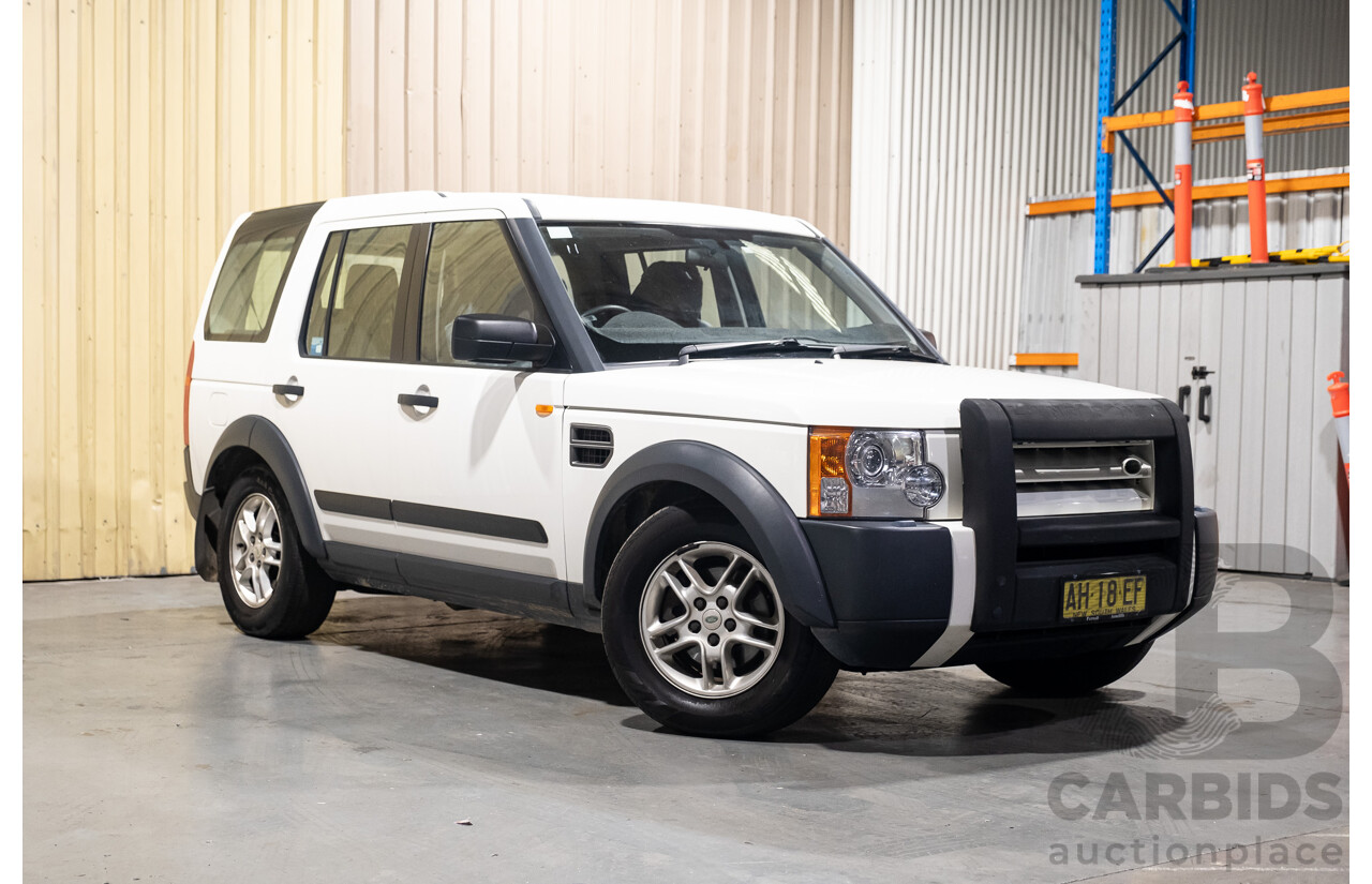 12/2005 Land Rover Discovery 3 TDV6 S (4x4) 4d Wagon White Turbo Diesel 2.7L - 7 Seater