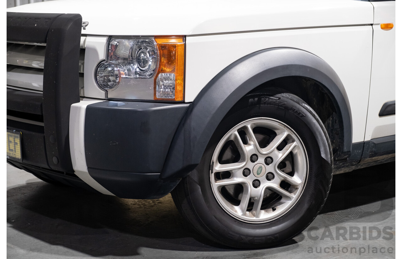 12/2005 Land Rover Discovery 3 TDV6 S (4x4) 4d Wagon White Turbo Diesel 2.7L - 7 Seater