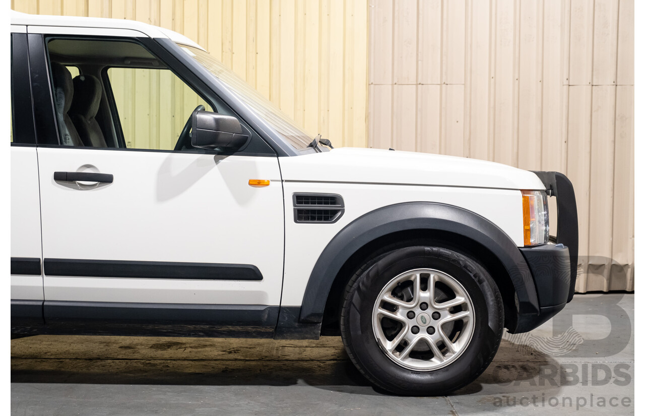 12/2005 Land Rover Discovery 3 TDV6 S (4x4) 4d Wagon White Turbo Diesel 2.7L - 7 Seater