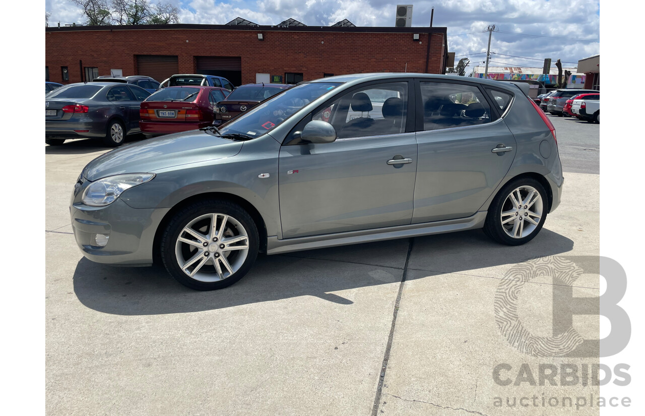 3/2010 Hyundai i30 SR FD MY10 5d Hatchback Silver 2.0L