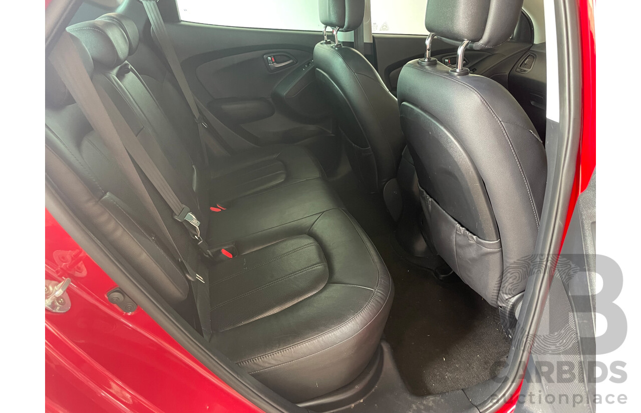 8/2015 Hyundai Ix35 SE (fwd) LM SERIES II 4d Wagon Red 2.0L