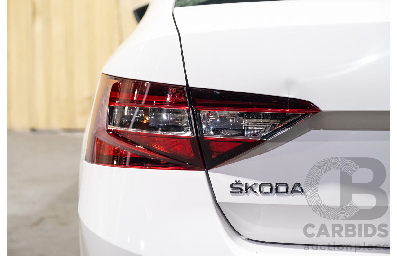2/2016 Skoda Superb 140TDI NP MY16 4d Sedan White Turbo Diesel 2.0L