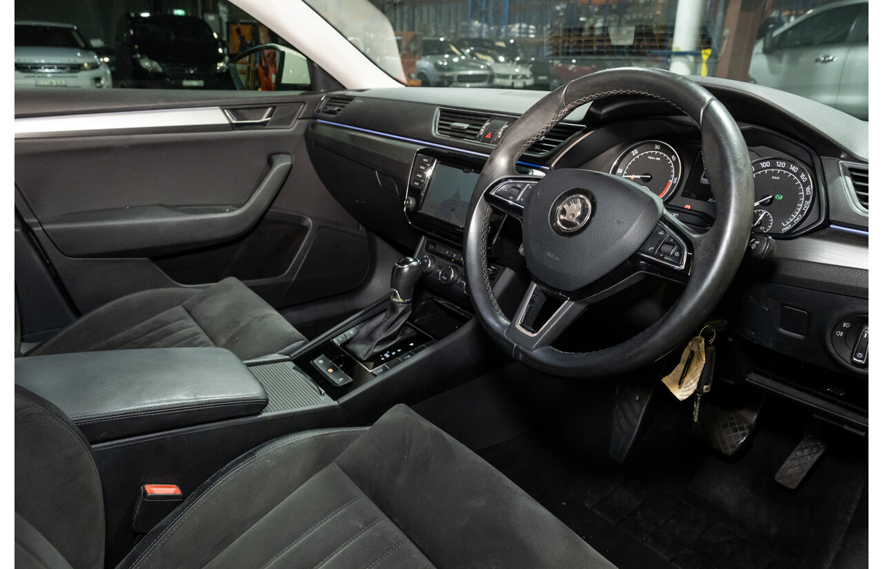 2/2016 Skoda Superb 140TDI NP MY16 4d Sedan White Turbo Diesel 2.0L