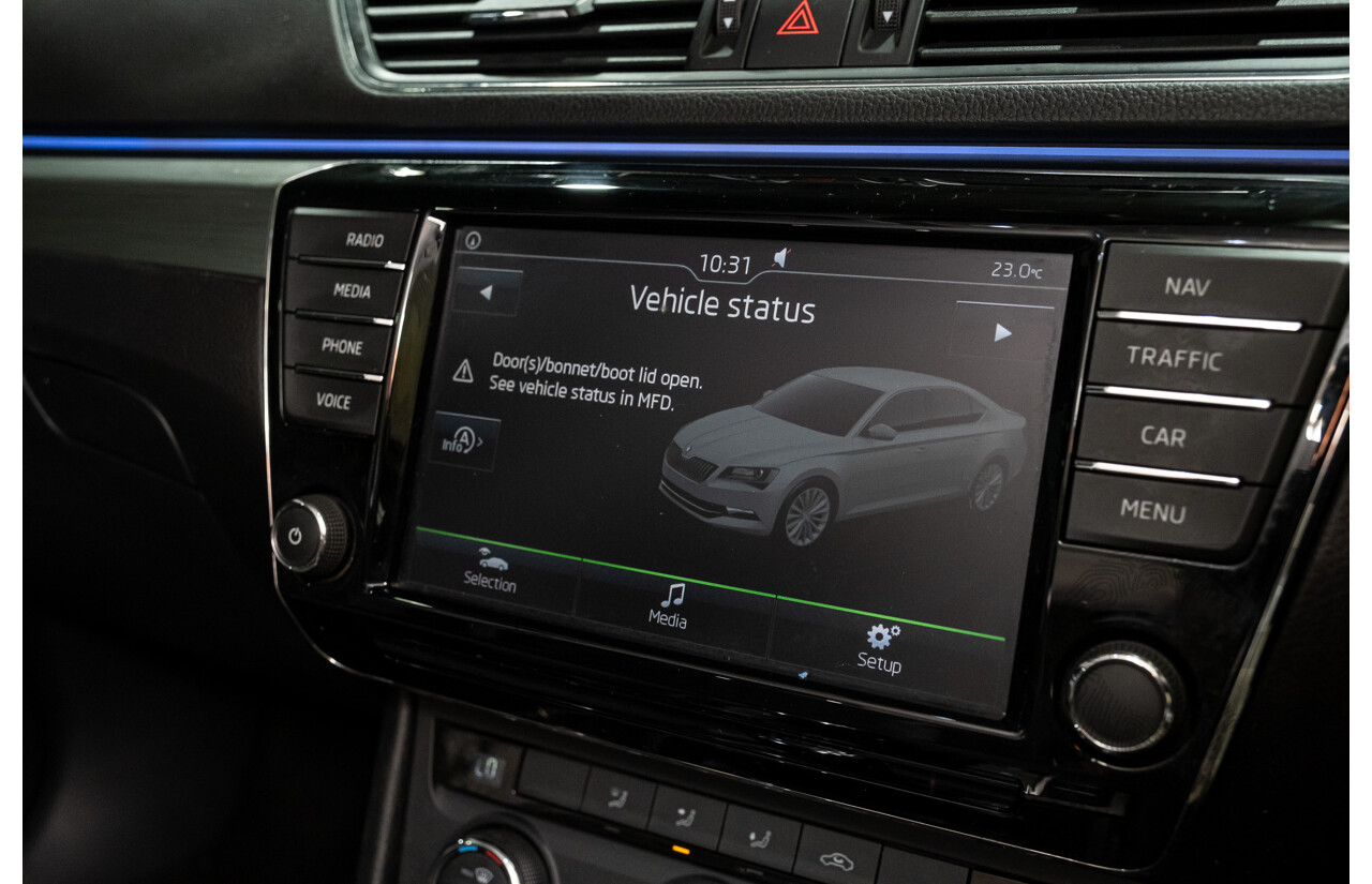 2/2016 Skoda Superb 140TDI NP MY16 4d Sedan White Turbo Diesel 2.0L