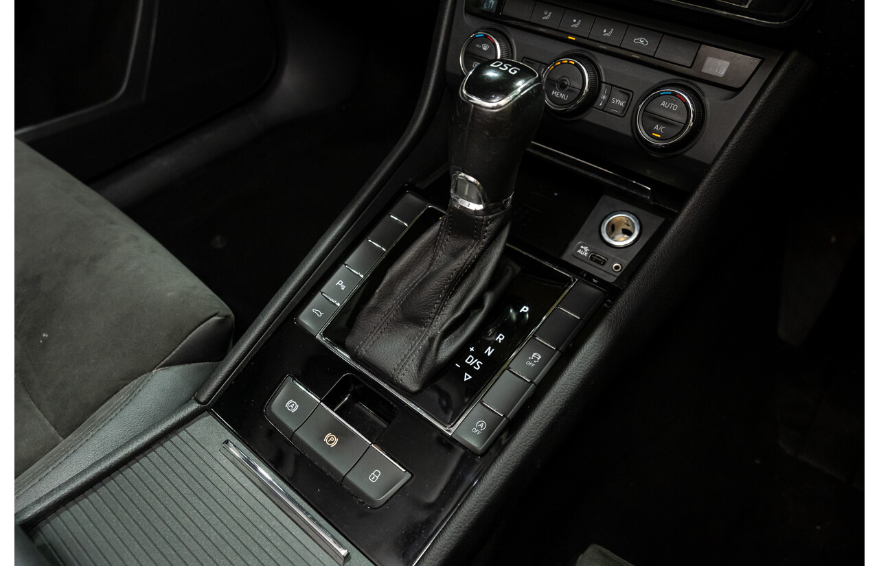 2/2016 Skoda Superb 140TDI NP MY16 4d Sedan White Turbo Diesel 2.0L