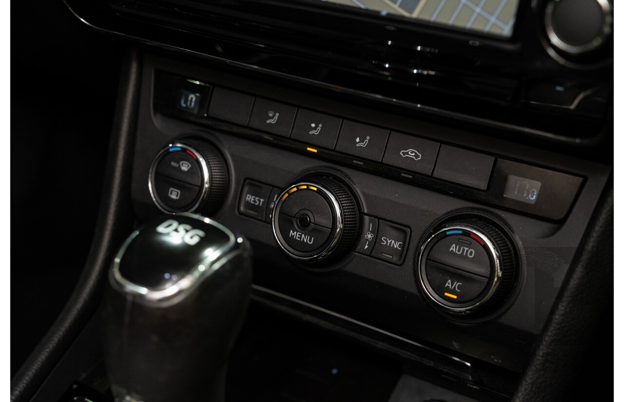 2/2016 Skoda Superb 140TDI NP MY16 4d Sedan White Turbo Diesel 2.0L