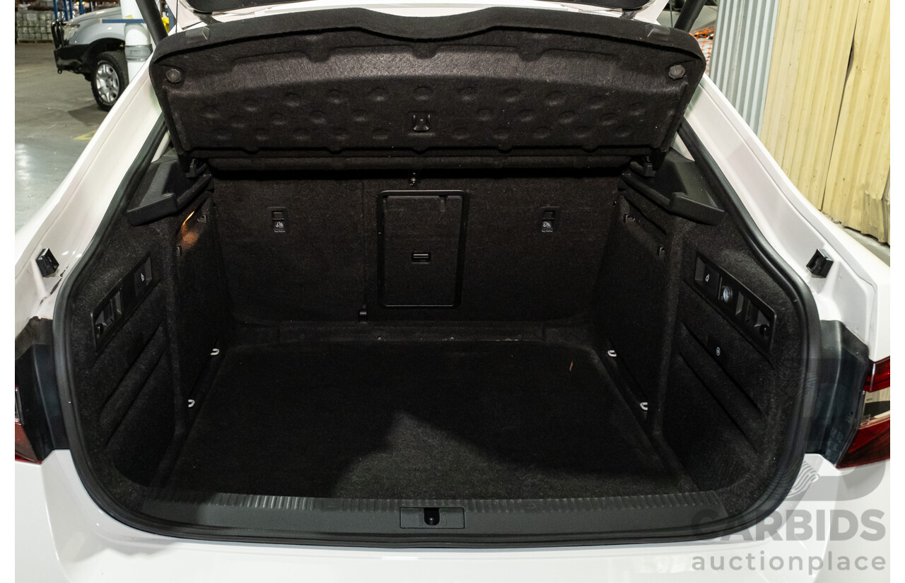 2/2016 Skoda Superb 140TDI NP MY16 4d Sedan White Turbo Diesel 2.0L