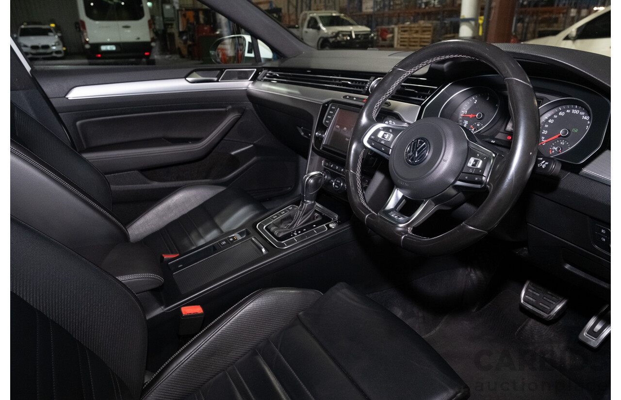 08/2016 Volkswagen Passat 140TDI Highline 3C B8 R-Line Package 4d Sedan White Turbo Diesel 2.0L