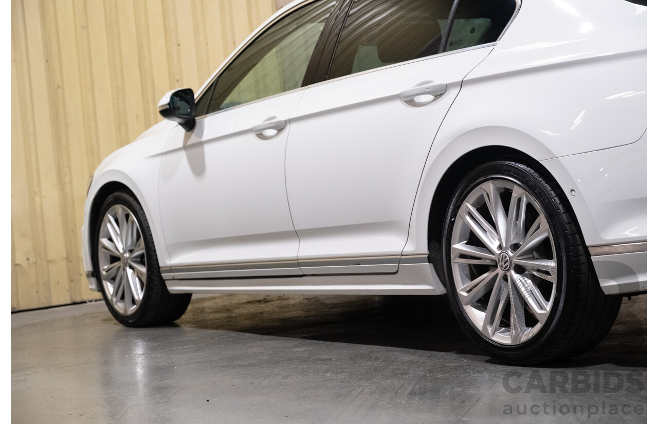 08/2016 Volkswagen Passat 140TDI Highline 3C B8 R-Line Package 4d Sedan White Turbo Diesel 2.0L