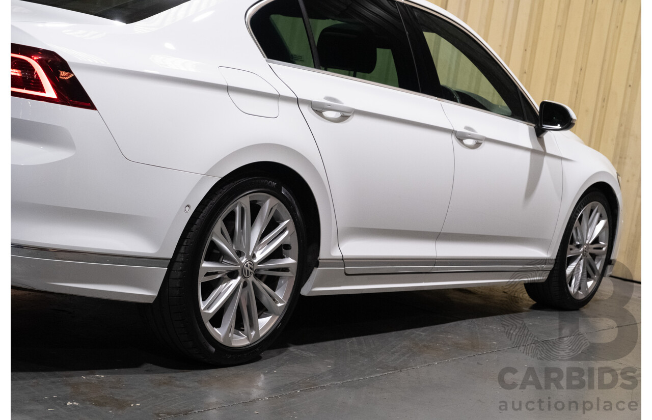 08/2016 Volkswagen Passat 140TDI Highline 3C B8 R-Line Package 4d Sedan White Turbo Diesel 2.0L