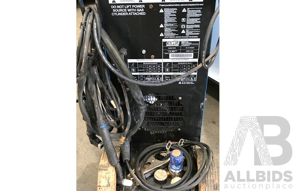 Cigweld Weldskill 250 15Amp Electric Mig Welder