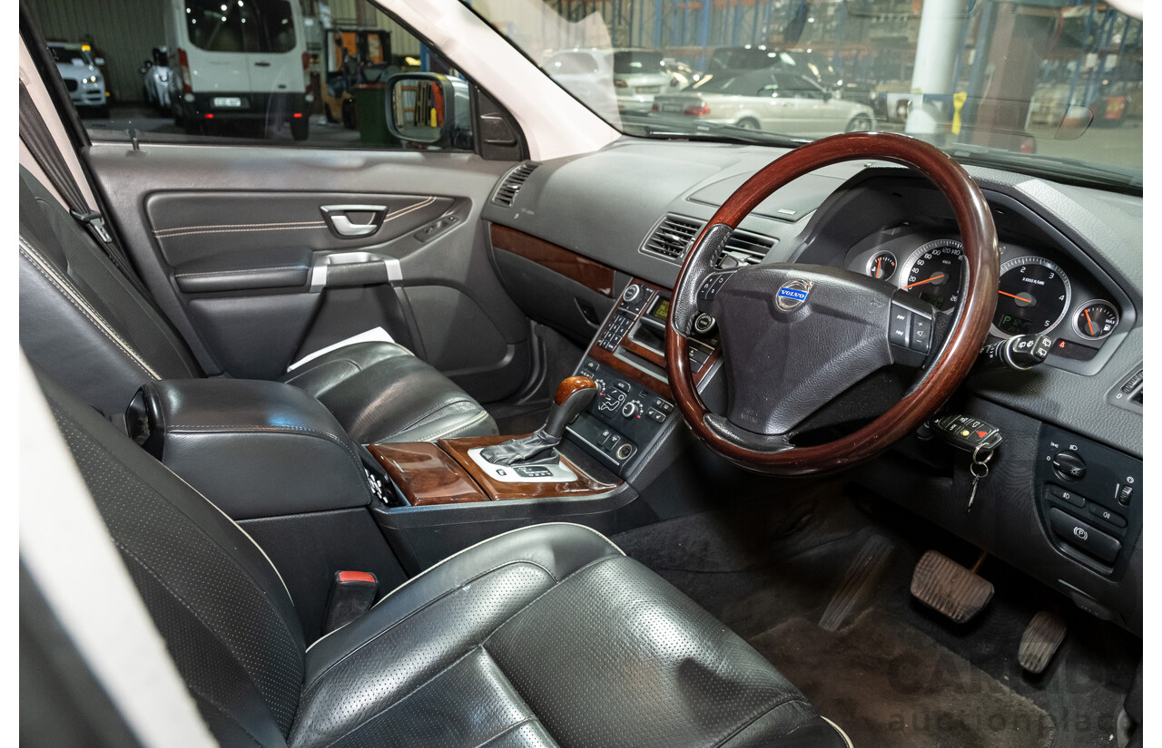 2/2010 Volvo XC90 D5 (AWD) MY11 4d Wagon Black Turbo Diesel 2.4L - 7 Seater