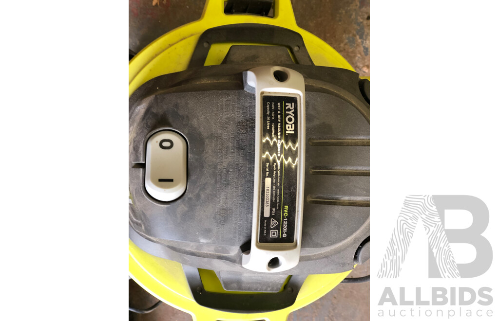 Ryobi RVC-1220I-G Wet and Dry Vacuum Cleaner
