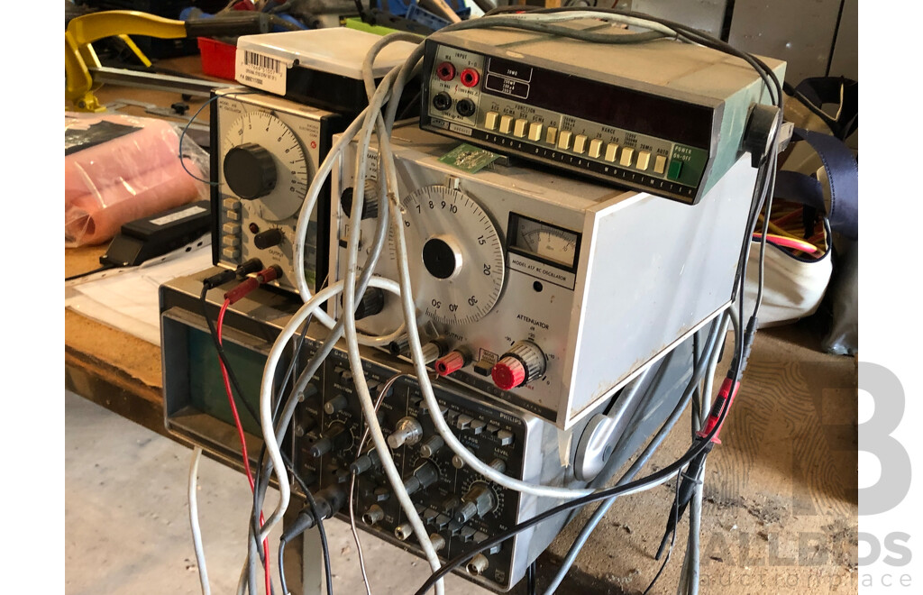 Oscoiliators and Power Supply Boxes