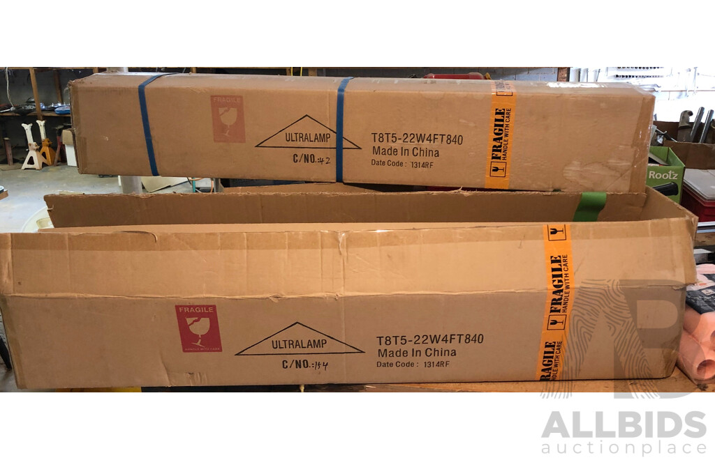 Quantity of 1.2m Eco Saver LED Ultra Lamp Lights and Assorted Other Light Bulbs