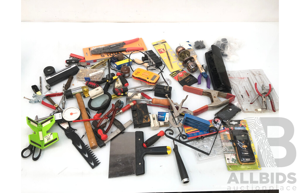 Box of Miscellaneous Tools and - Lot 1524661 | ALLBIDS