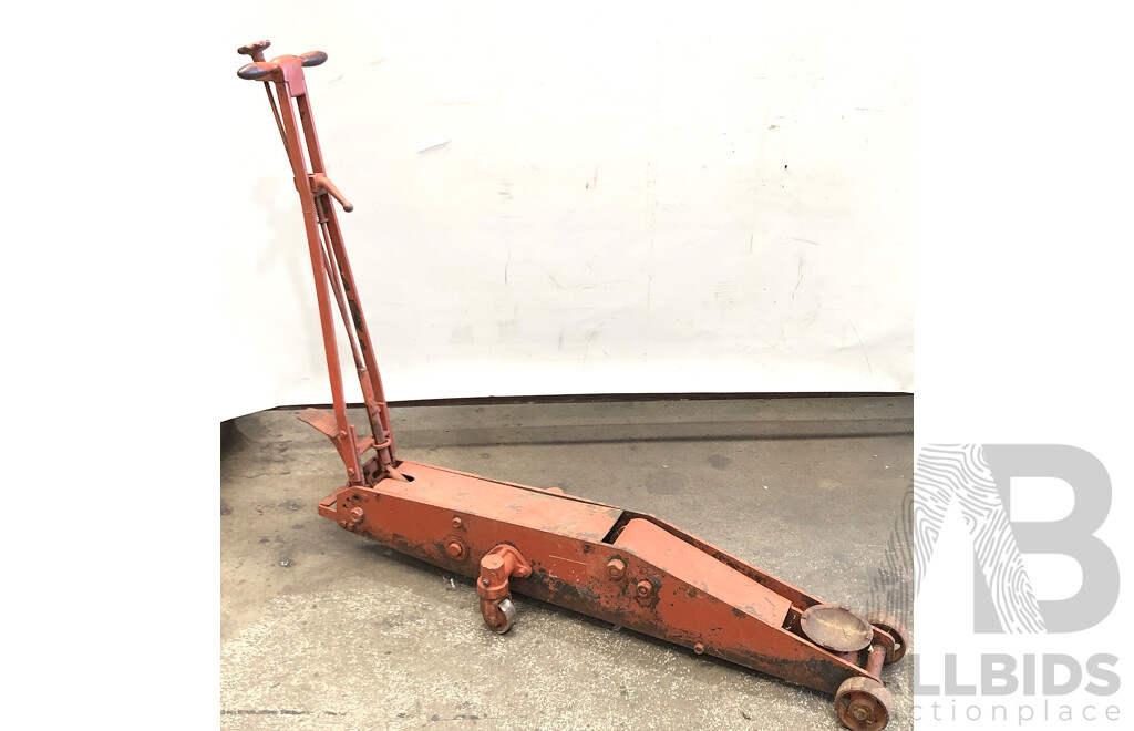 Large Vintage Carjack