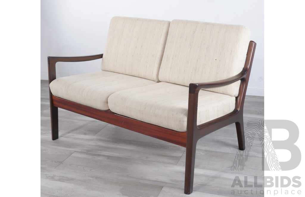 Ole Wanscher for P. Jeppesen 'Senator' Love Seat