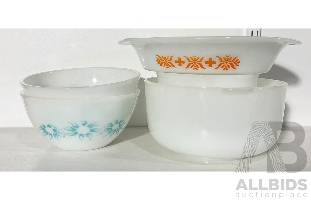 Five Pieces of Vintage Oven Proof Cookware Inlcuding Sunbeam