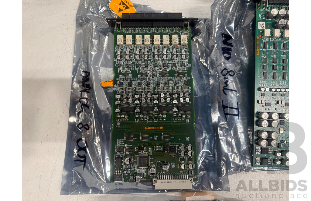 Media Matrix Output Cards, NI0-8ml II, Analog 8-Output, Line-in