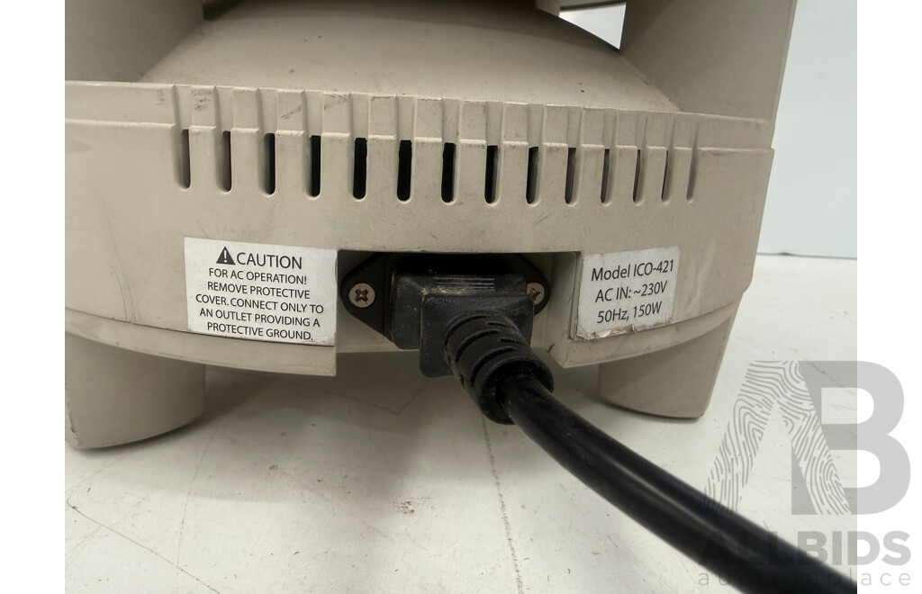 Soundcast ICO-421, Battery