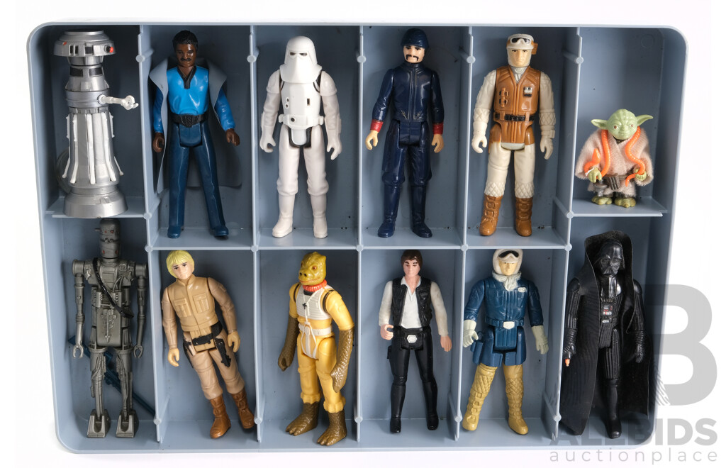 Rare Star Wars Mini Action Figures Collectors Case with Twenty Four Figurines, Copyright 1977, 1978, 1980 L.F.L and G.M.F.G.I with Thirteen Weapons