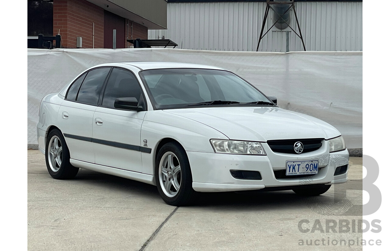 9/2004 Holden Commodore Executive VZ 4d Sedan White 3.6L