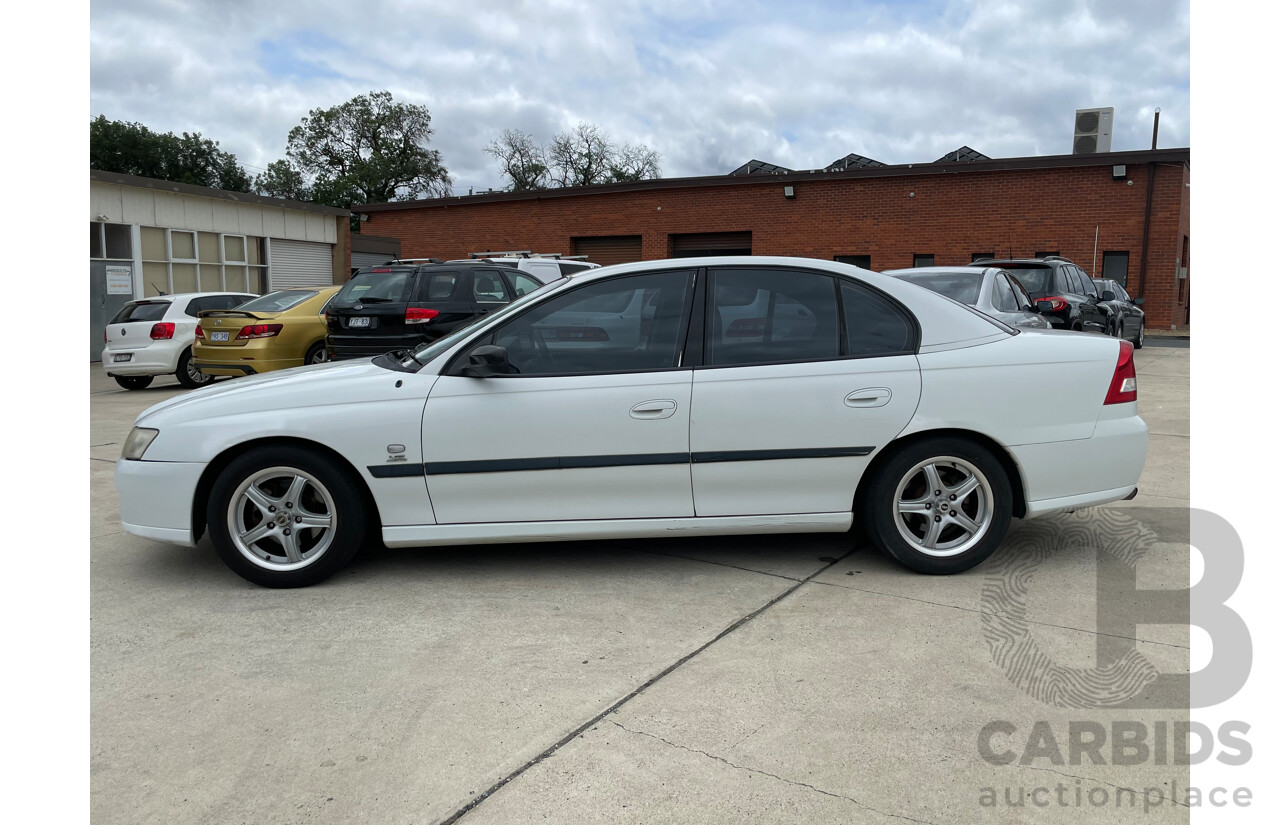 9/2004 Holden Commodore Executive VZ 4d Sedan White 3.6L