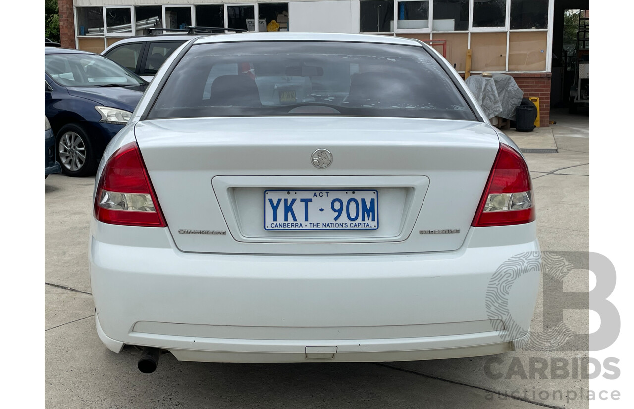 9/2004 Holden Commodore Executive VZ 4d Sedan White 3.6L