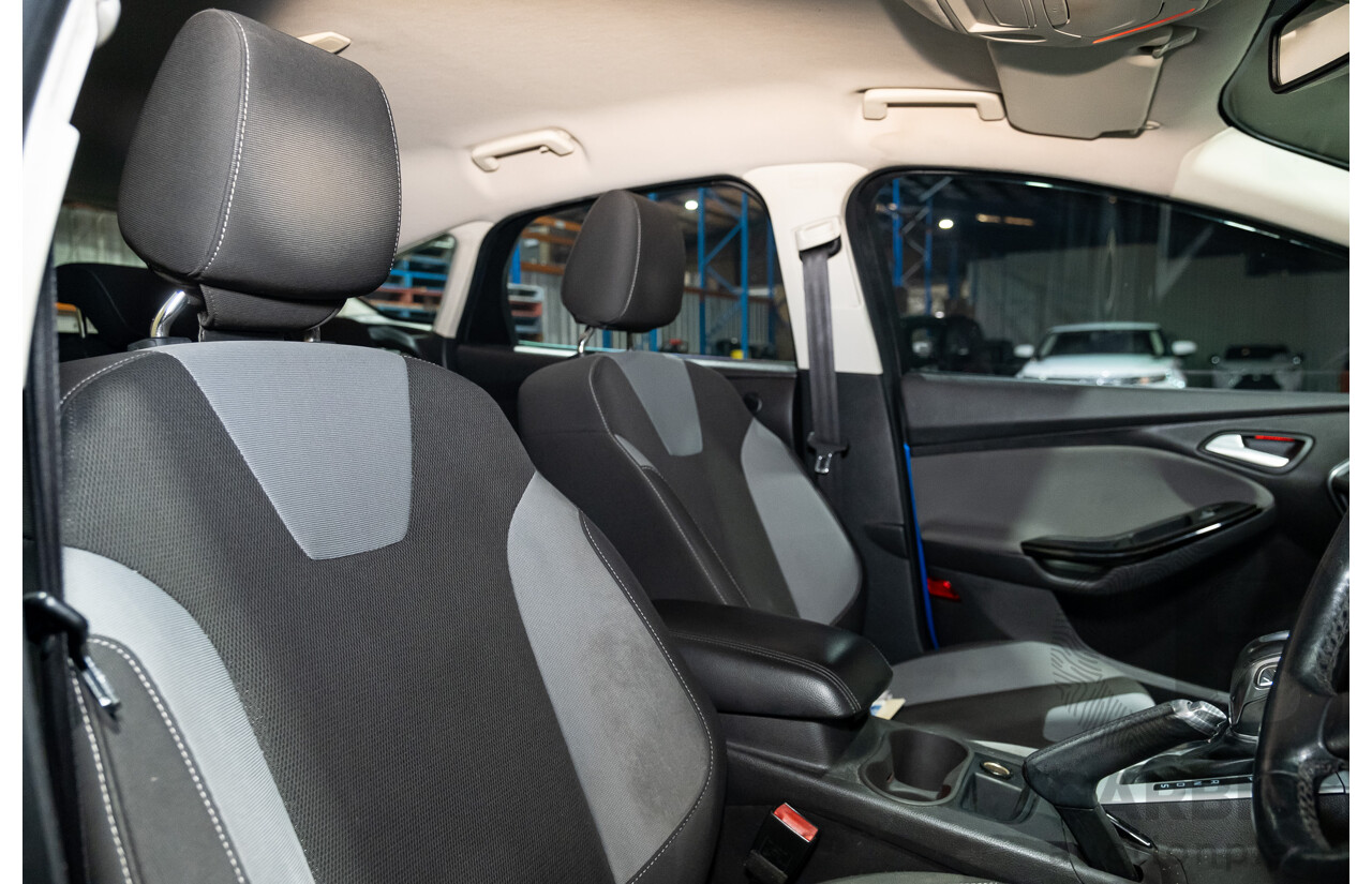 9/2013 Ford Focus Sport LW MK2 5d Hatchback Blue 2.0L