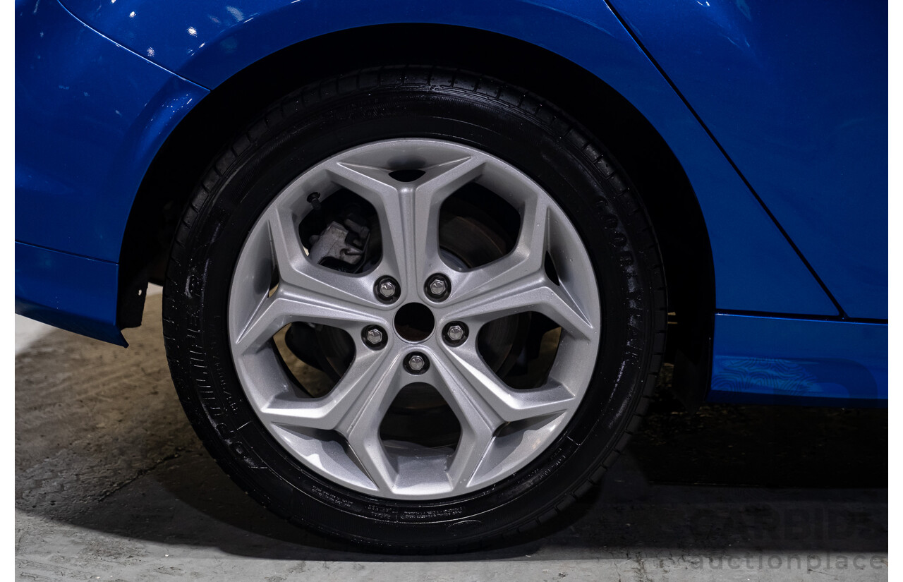 9/2013 Ford Focus Sport LW MK2 5d Hatchback Blue 2.0L