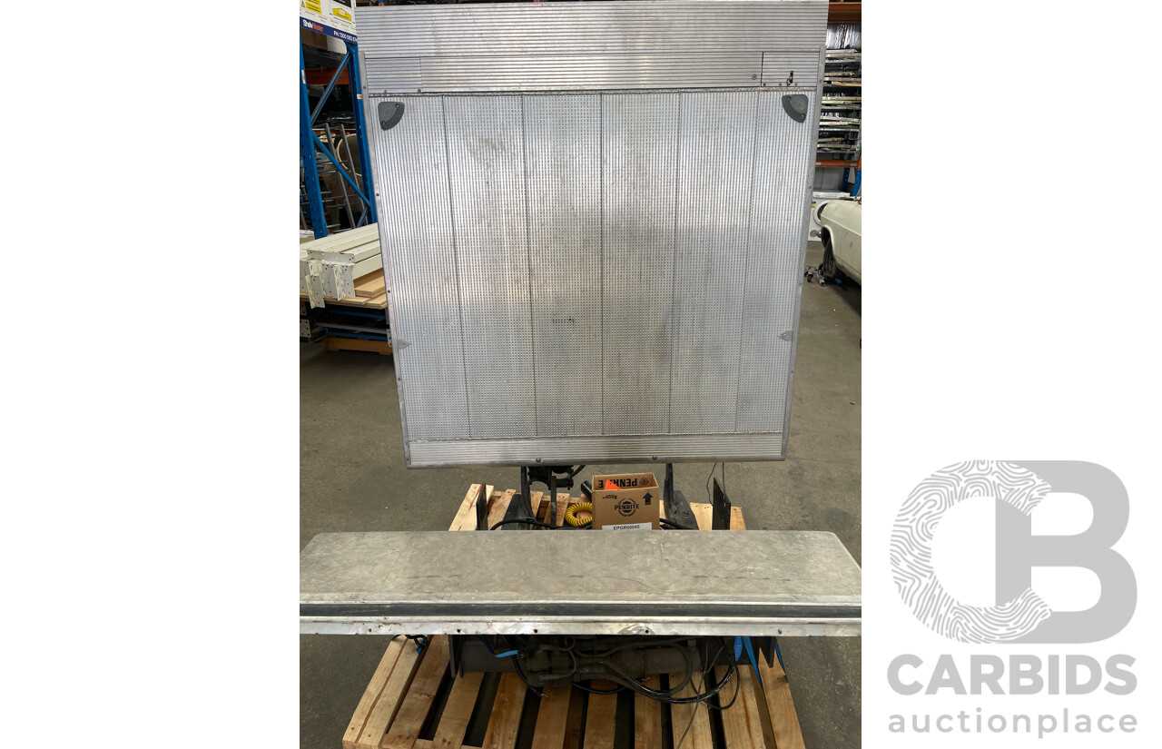 Dhollandia Hydraulic 500kg Tail Lifter