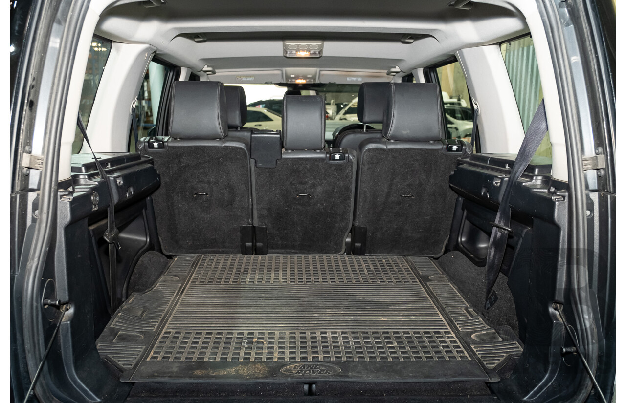 12/2016 Land Rover Discovery 4 3.0 TDV6 MY16 4d Wagon Ultimate Black Metallic V6 Turbo Diesel 3.0L - 7 Seater