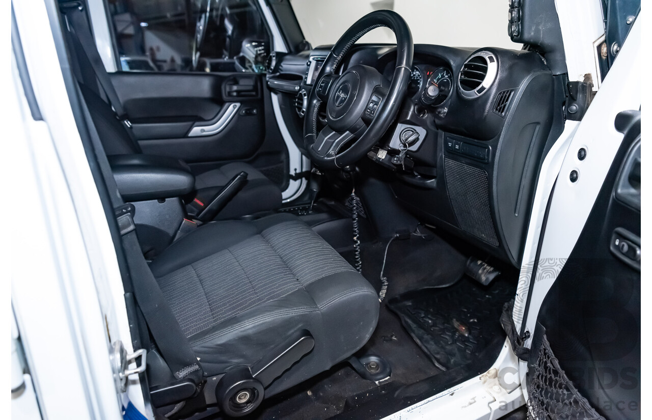 3/2011 Jeep Wrangler Unlimited Rubicon (4x4) JK MY11 4d Softtop White 3.8L - Modified