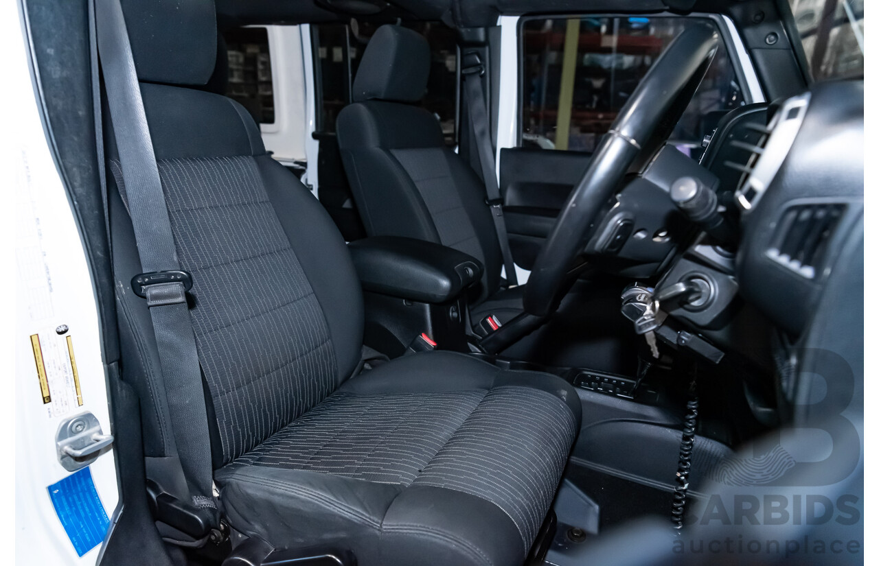 3/2011 Jeep Wrangler Unlimited Rubicon (4x4) JK MY11 4d Softtop White 3.8L - Modified