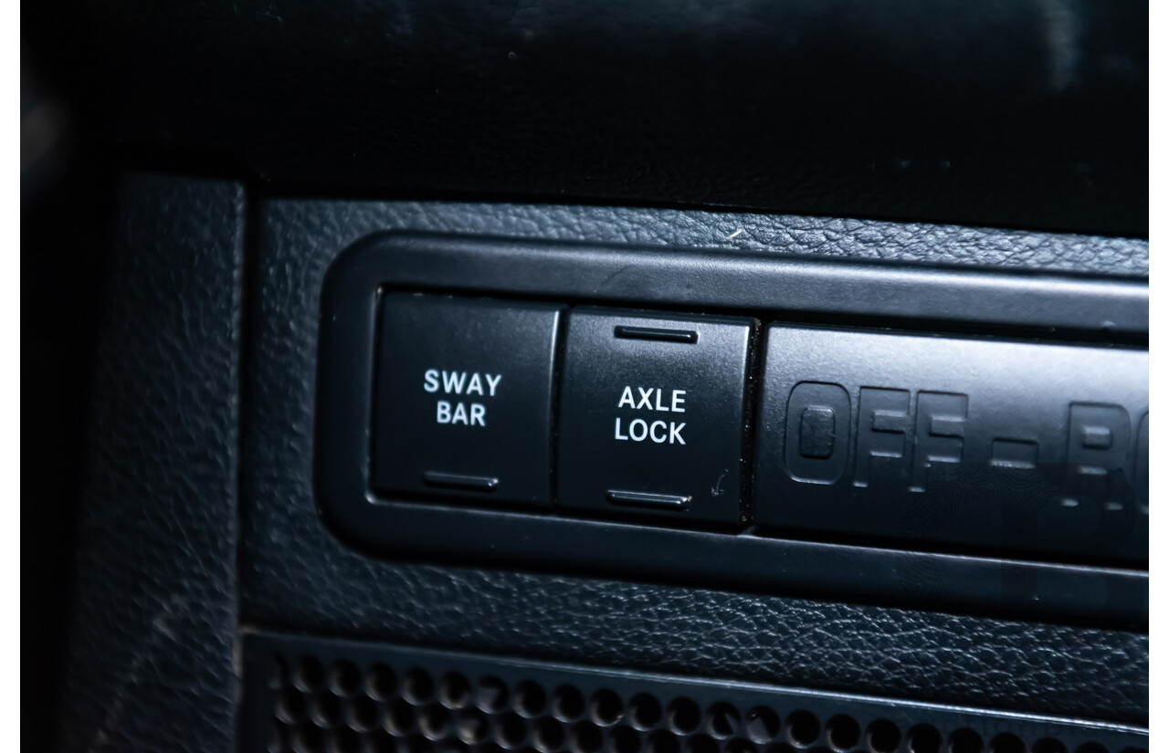 3/2011 Jeep Wrangler Unlimited Rubicon (4x4) JK MY11 4d Softtop White 3.8L - Modified