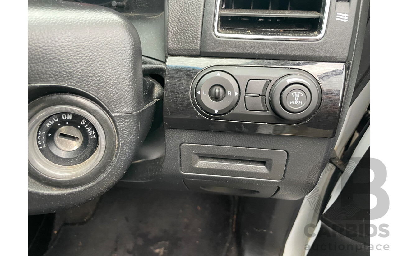 10/2011 Holden Captiva 7 LX (4x4) CG SERIES II 4d Wagon White 3.0L