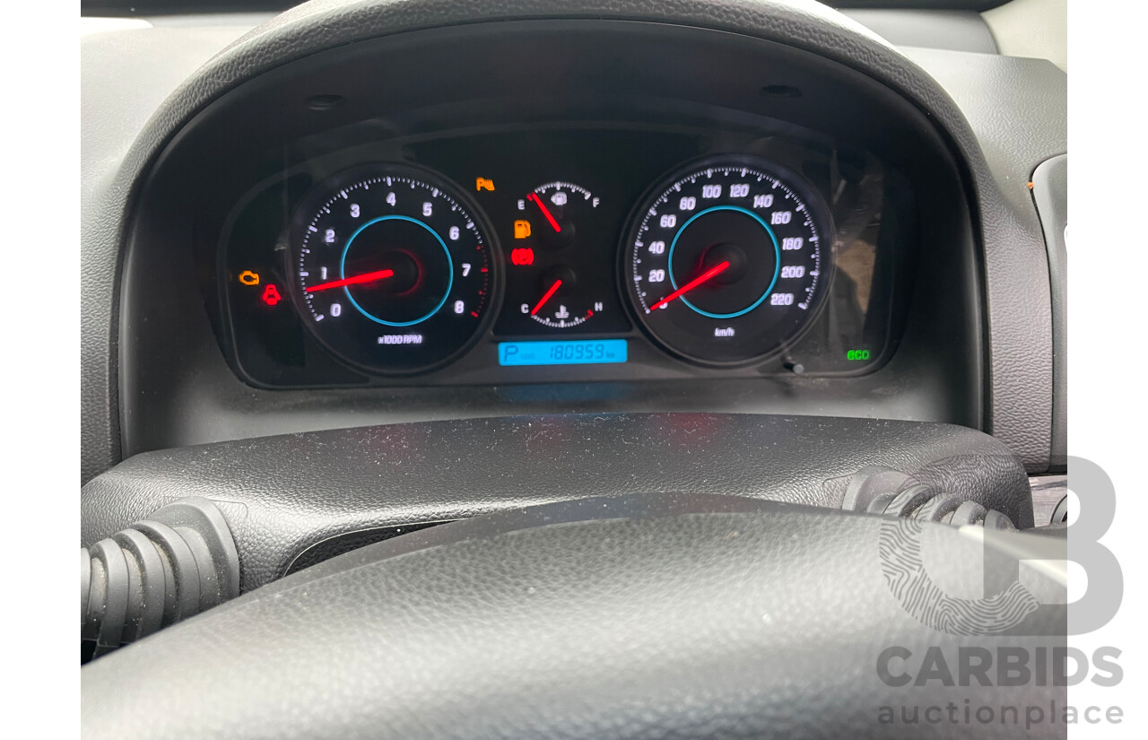 10/2011 Holden Captiva 7 LX (4x4) CG SERIES II 4d Wagon White 3.0L