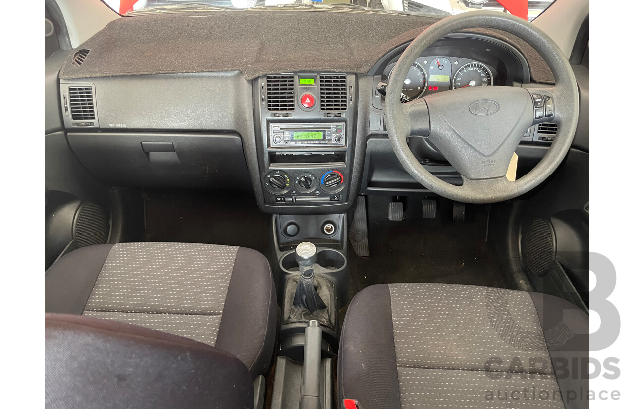 7/2010 Hyundai Getz S TB MY09 5d Hatchback Red 1.4L